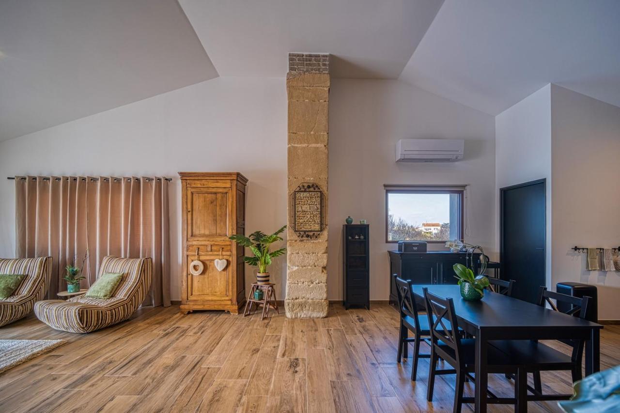 Villa Le Vieux Platane Malissard Esterno foto